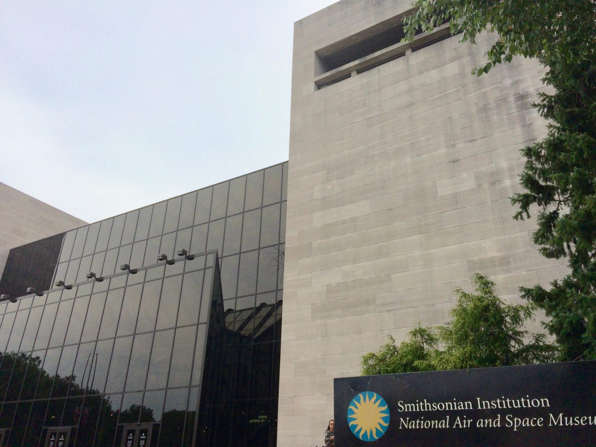 スミソニアン航空宇宙博物館外観