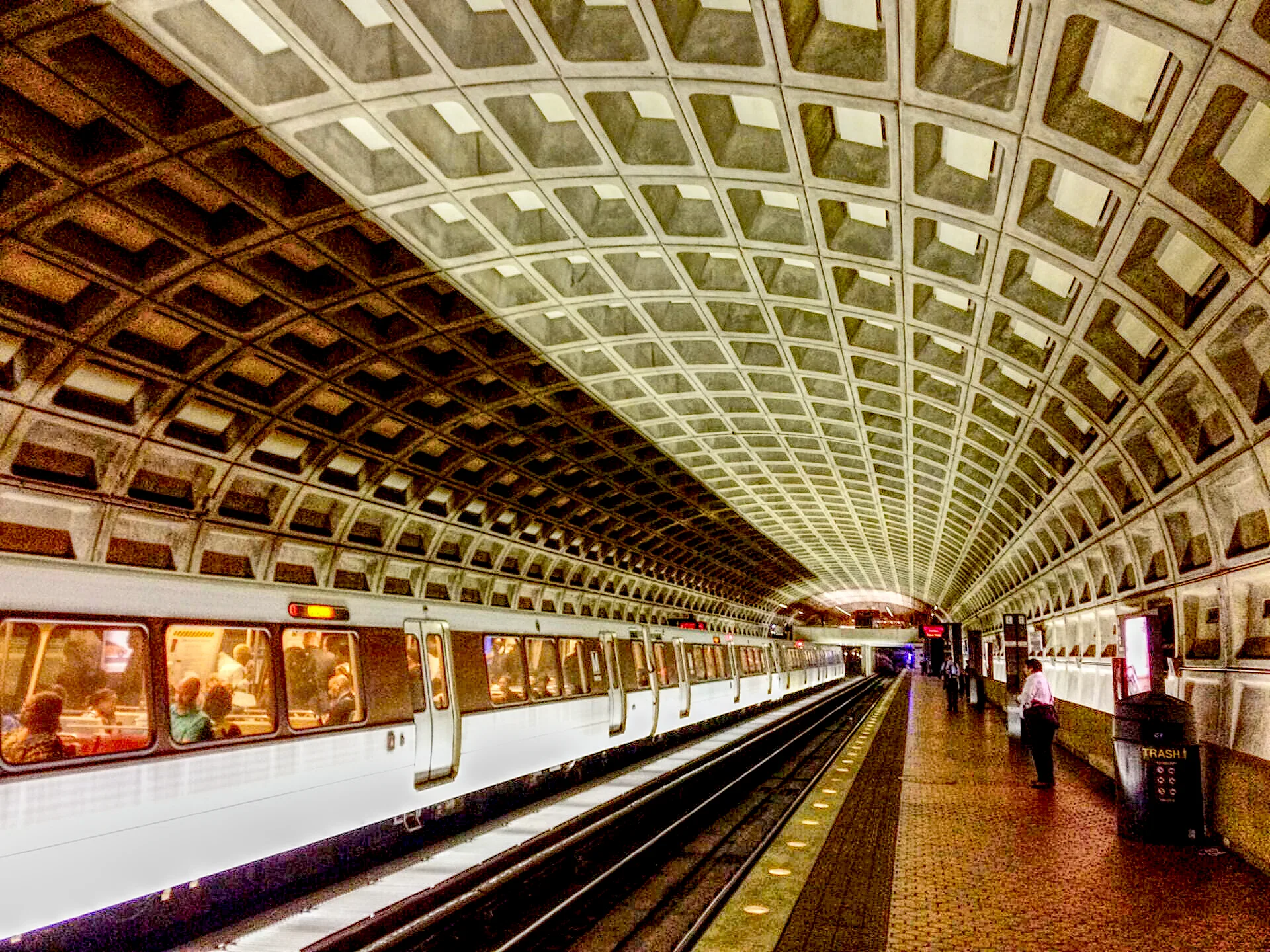 ワシントンD.C.の観光スポットを地下鉄で巡る方法、主要駅と付近の